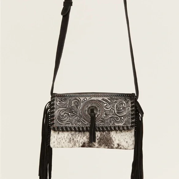 Shyanne women’s cassidy hair-on tooled Leather crossbody - Picture 3 of 7